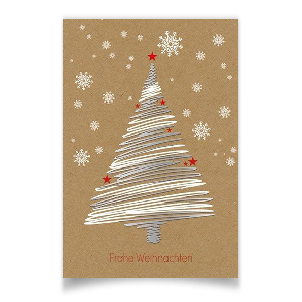 Weihnachtskarte aus braunem Kraftkarton mit Weihnachtsbaum in hellen Tönen.