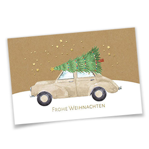Weihnachtskarten aus braunem Kraftkarton mit aufgedrucktem PKW welcher einen Tannenbaum transportiert.